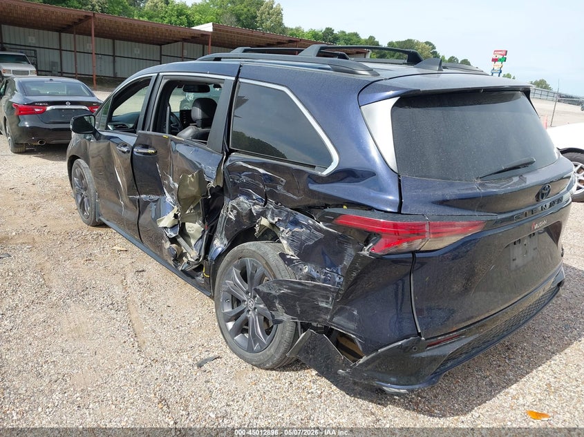 2024 Toyota Sienna VIN 5TDCRKEC7RS200255 IAAI salvage auction — LEFT SIDE, Salvage (Louisiana), sold $12,500 on 2026-07-13 (photo 3)
