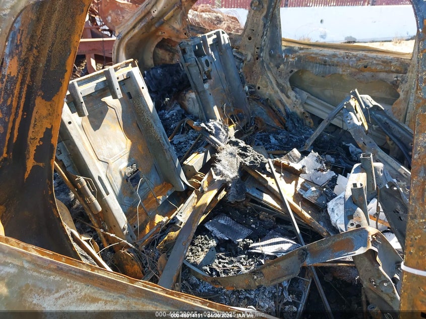 2016 Porsche Cayenne VIN WP1AB2A20GLA94172 IAAI salvage auction — TOTAL BURN, Non-Repairable (California), sold $100 on 2026-07-16 (photo 8)
