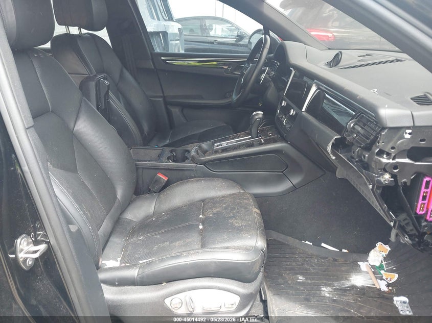 2023 Porsche Macan VIN WP1AA2A59PLB12875 IAAI salvage auction — LEFT REAR, Salvage (Massachusetts), sold $28,350 on 2026-08-04 (photo 5)