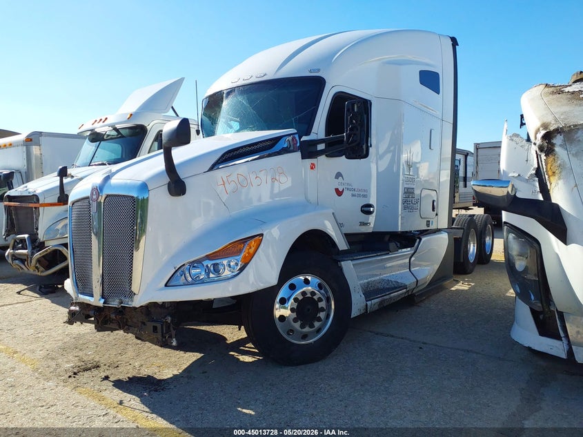 2023 Kenworth T680 VIN 1XKYDP9X7PJ251560 IAAI salvage auction — Unknown, Salvage (Illinois), sold $8,900 on 2026-07-08 (photo 2)