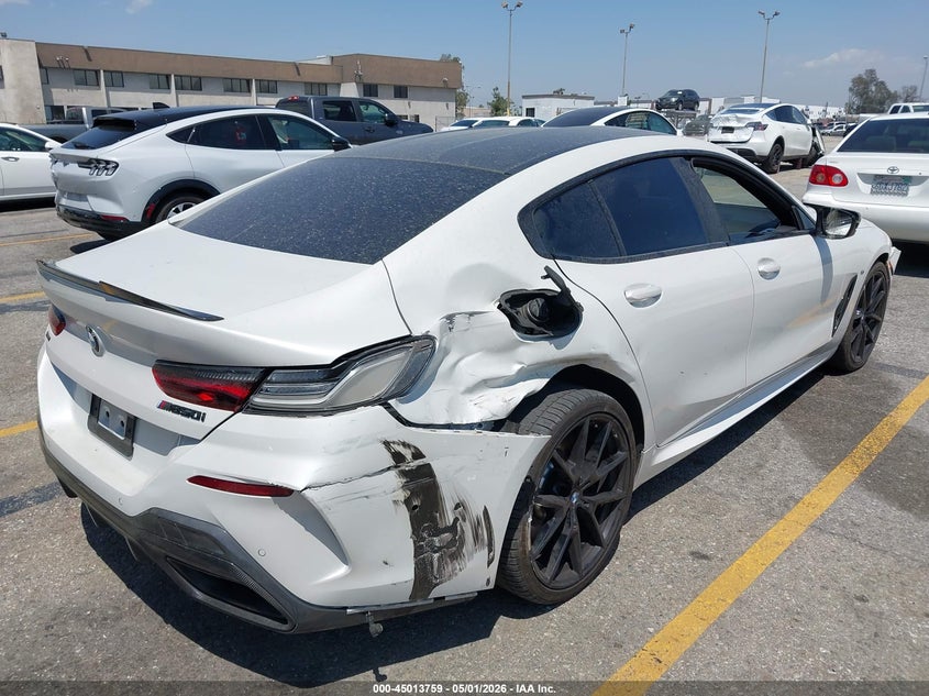 2020 BMW 8er VIN WBAGV8C07LCE44960 IAAI salvage auction — REAR END, Salvage (California), sold $23,500 on 2026-07-25 (photo 4)