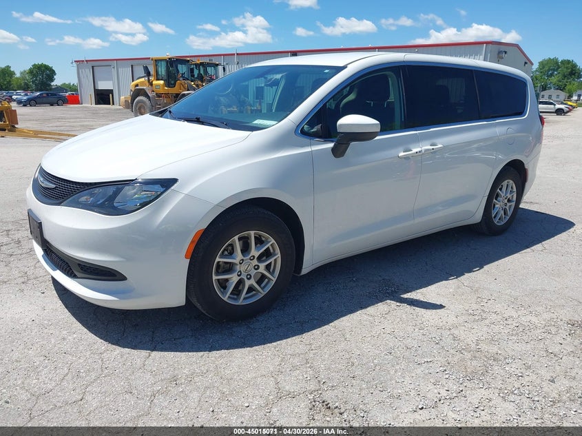 2022 Chrysler Voyager VIN 2C4RC1CG4NR146640 IAAI salvage auction — FRONT END, Sf97 (Kentucky), sold $12,000 on 2026-07-20 (photo 2)