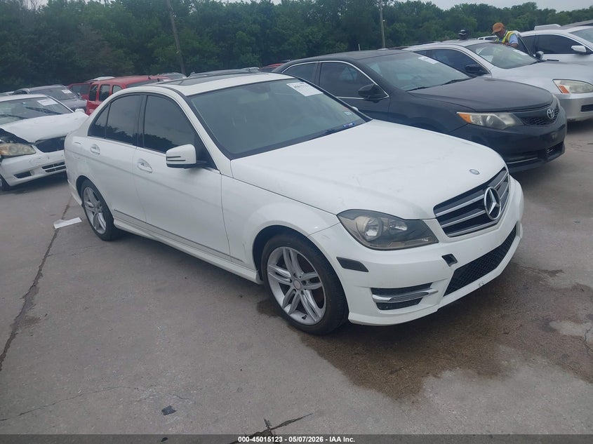 2014 Mercedes-benz C-klasse VIN WDDGF4HB2EG253030 IAAI salvage auction — NORMAL WEAR, Original (Texas), sold $775 on 2026-07-06 (photo 1)