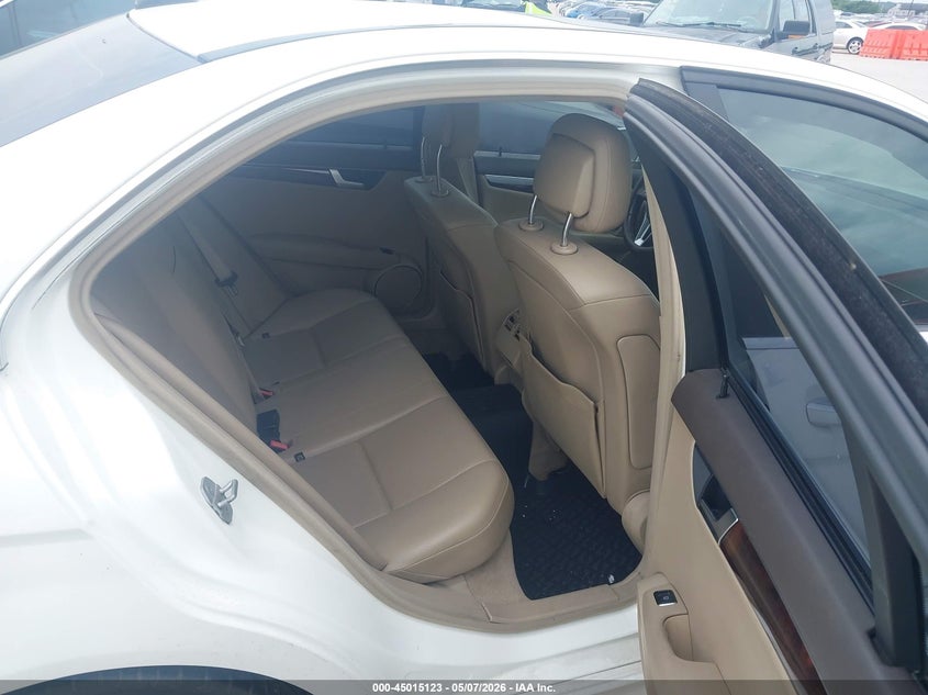 2014 Mercedes-benz C-klasse VIN WDDGF4HB2EG253030 IAAI salvage auction — NORMAL WEAR, Original (Texas), sold $775 on 2026-07-06 (photo 8)