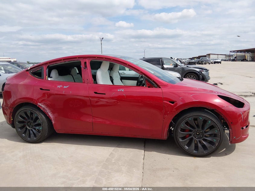 2022 Tesla Model y VIN 7SAYGDEF0NF382352 IAAI salvage auction — SIDE, Salvage Title, sold $10,600 on 2026-07-12 (photo 6)