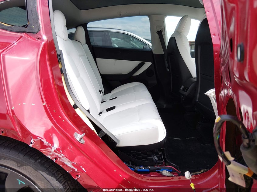 2022 Tesla Model y VIN 7SAYGDEF0NF382352 IAAI salvage auction — SIDE, Salvage Title, sold $10,600 on 2026-07-12 (photo 8)