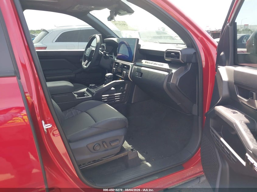2025 Toyota Tacoma VIN 3TYLC5LN2ST047446 IAAI salvage auction — FRONT & REAR, Original (Texas), sold $30,250 on 2026-07-21 (photo 5)