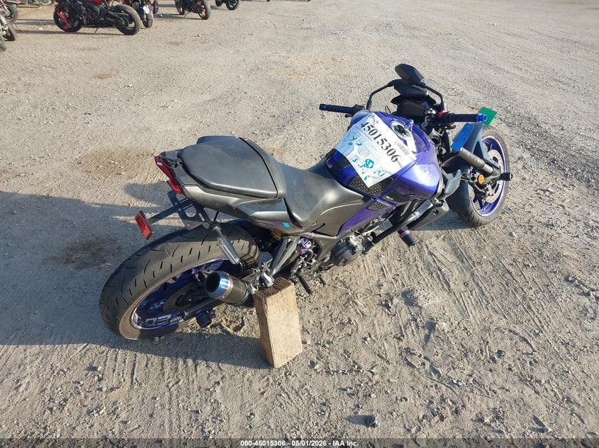 2025 Yamaha VIN MH3RH28Y0SK001017 IAAI salvage auction — FRONT END, Salvage (California), sold $575 on 2026-07-20 (photo 4)