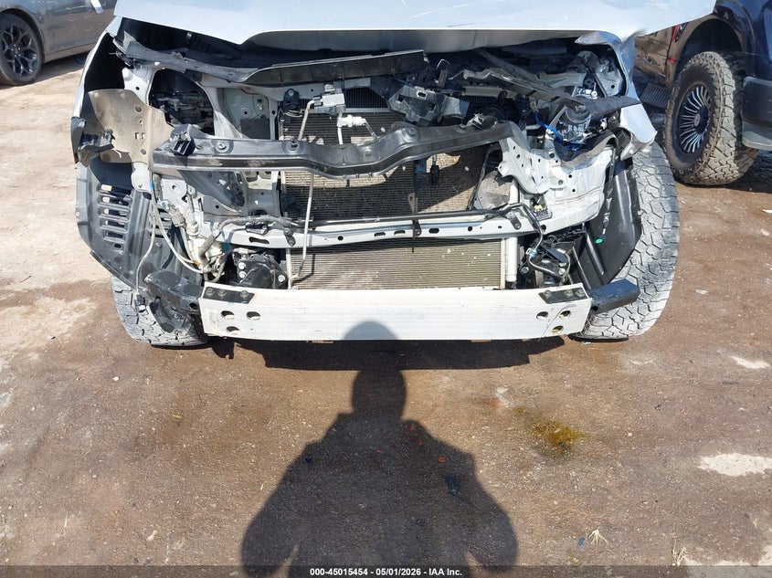 2017 Toyota 4runner VIN JTEBU5JR6H5474844 IAAI salvage auction — FRONT END, Clear (Oklahoma), sold $13,450 on 2026-07-22 (photo 6)