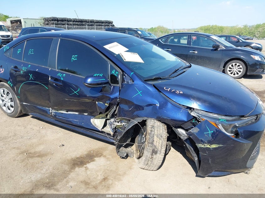 2022 Toyota Corolla VIN 5YFEPMAE9NP287158 IAAI salvage auction — RIGHT FRONT, Salvage (Pennsylvania), sold $4,000 on 2026-07-10 (photo 6)