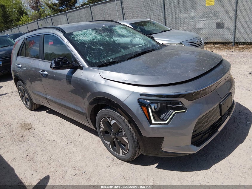 2024 Kia Niro VIN KNDCR3L13R5098465 IAAI salvage auction — HAIL, Clear Claim Paid (Wisconsin), sold $25 on 2026-07-30 (photo 1)