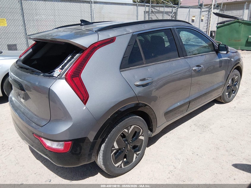 2024 Kia Niro VIN KNDCR3L13R5098465 IAAI salvage auction — HAIL, Clear Claim Paid (Wisconsin), sold $25 on 2026-07-30 (photo 4)