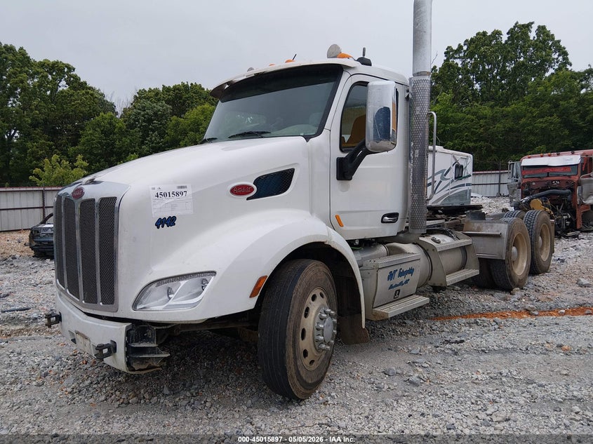 2021 Peterbilt 579 VIN 1XPBDP9X3MD754142 IAAI salvage auction — ROLLOVER, Clear (Arkansas), sold $7,100 on 2026-07-08 (photo 2)