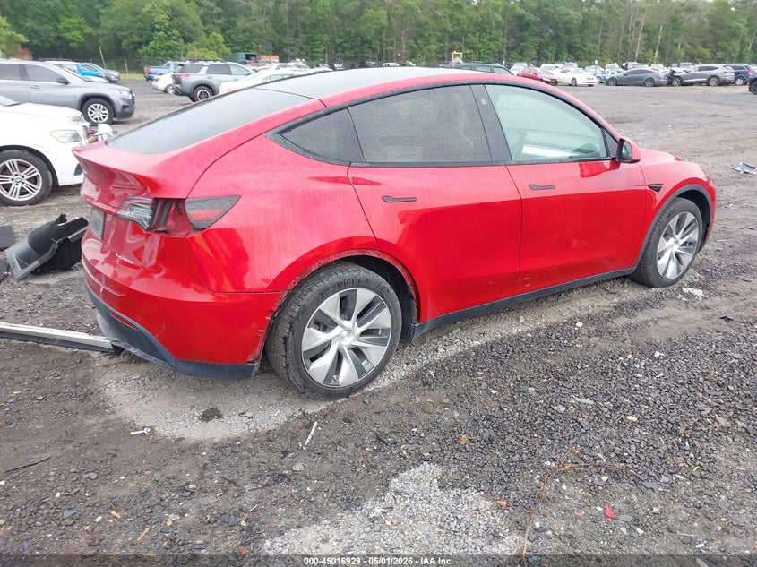 2021 Tesla Model y VIN 5YJYGDEE3MF075969 IAAI salvage auction — SIDE, Clear (South Carolina), sold $8,400 on 2026-07-22 (photo 4)