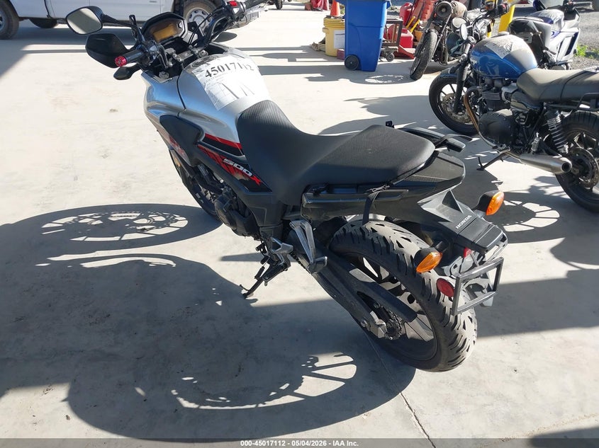 2018 Honda Cb VIN MLHPC4606J5500105 IAAI salvage auction — FRONT END, Bill Of Sale (Washington), sold $625 on 2026-07-21 (photo 3)