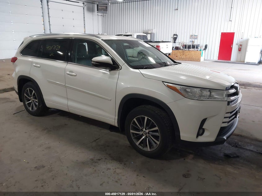 2018 Toyota Highlander VIN 5TDJZRFHXJS493146 IAAI salvage auction — LEFT SIDE, Salvage (Minnesota), sold $9,150 on 2026-07-08 (photo 1)