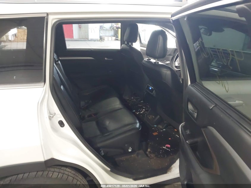2018 Toyota Highlander VIN 5TDJZRFHXJS493146 IAAI salvage auction — LEFT SIDE, Salvage (Minnesota), sold $9,150 on 2026-07-08 (photo 8)