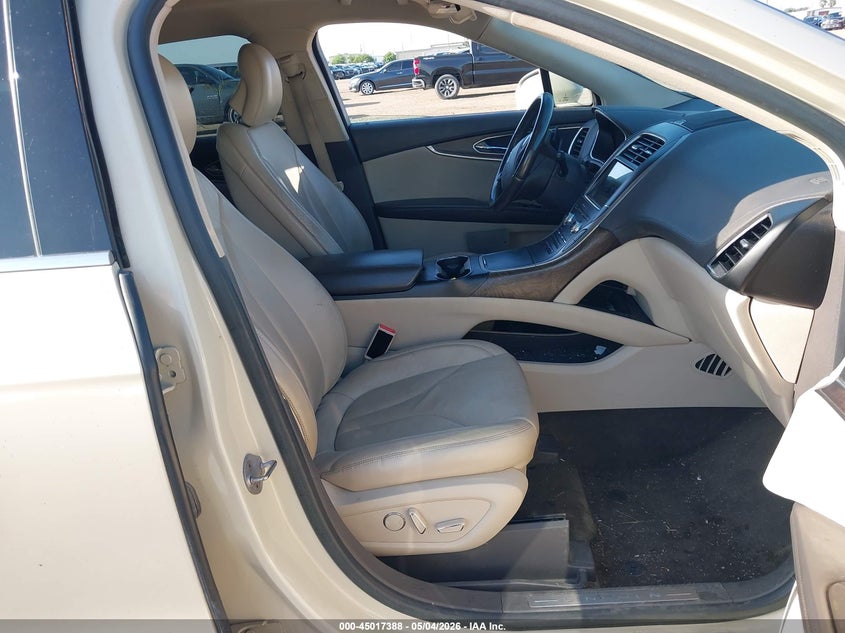 2016 Lincoln Mkx VIN 2LMTJ6LR6GBL52886 IAAI salvage auction — SIDE, Wait Title, sold $1,350 on 2026-07-12 (photo 5)