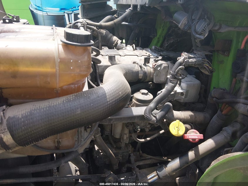 2014 International VIN 3HAMMAAN1EL497099 IAAI salvage auction — NORMAL WEAR, Clear (California), sold $1,800 on 2026-08-01 (photo 9)