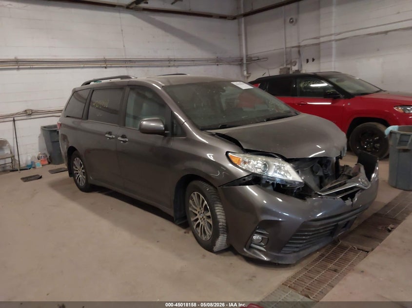 2019 Toyota Sienna VIN 5TDYZ3DCXKS002952 IAAI salvage auction — FRONT END, Salvage (Minnesota), sold $11,000 on 2026-07-29 (photo 1)