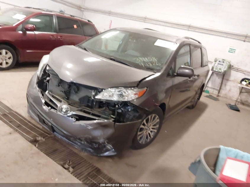 2019 Toyota Sienna VIN 5TDYZ3DCXKS002952 IAAI salvage auction — FRONT END, Salvage (Minnesota), sold $11,000 on 2026-07-29 (photo 2)