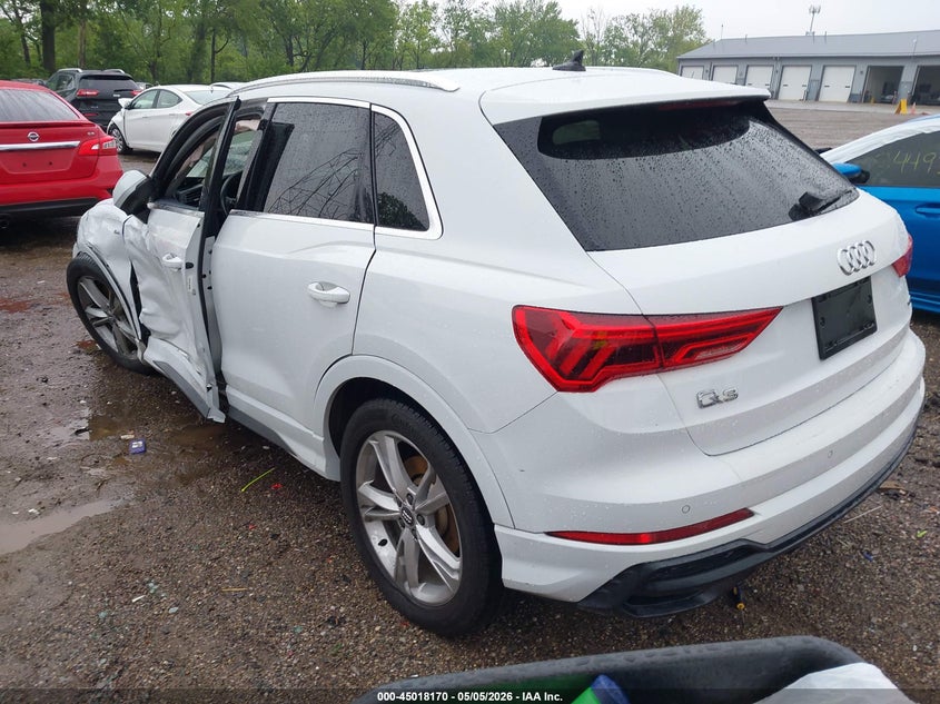 2020 Audi Q3 VIN WA1EECF37L1071814 IAAI salvage auction — LEFT SIDE, Salvage (Indiana), sold $7,200 on 2026-07-15 (photo 3)