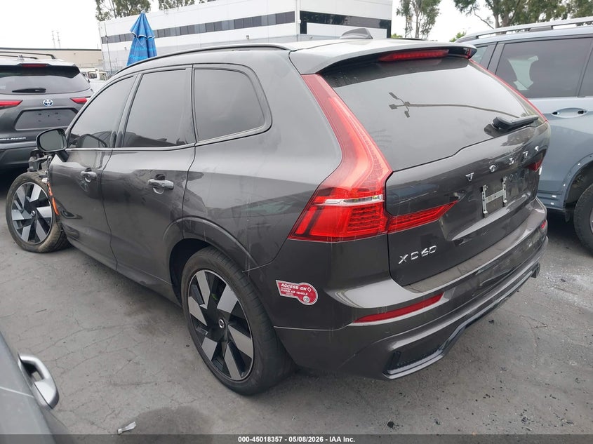 2024 Volvo Xc60 VIN YV4H60DLXR1918669 IAAI salvage auction — LEFT FRONT, Salvage Title, sold $8,300 on 2026-07-22 (photo 3)