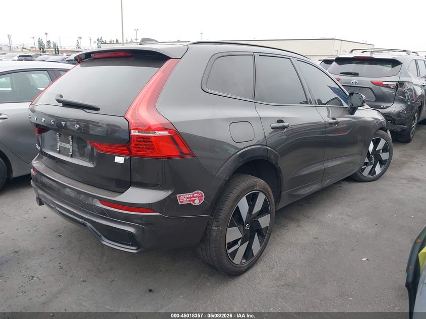 2024 Volvo Xc60 VIN YV4H60DLXR1918669 IAAI salvage auction — LEFT FRONT, Salvage Title, sold $8,300 on 2026-07-22 (photo 4)