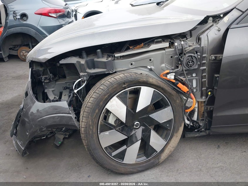 2024 Volvo Xc60 VIN YV4H60DLXR1918669 IAAI salvage auction — LEFT FRONT, Salvage Title, sold $8,300 on 2026-07-22 (photo 6)