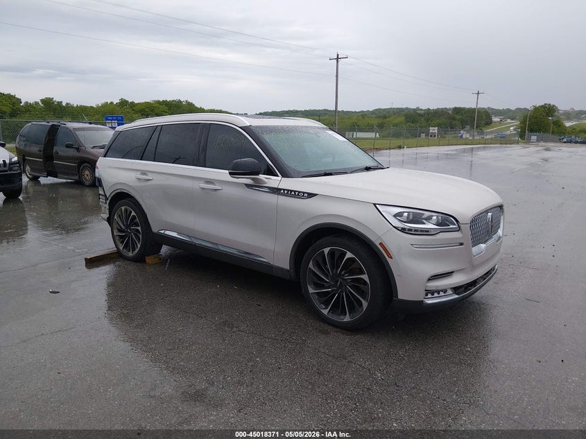 2020 Lincoln Aviator VIN 5LM5J7XC2LGL26978 IAAI salvage auction — REAR END, Salvage (Missouri), sold $13,550 on 2026-07-16 (photo 1)