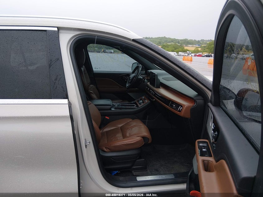 2020 Lincoln Aviator VIN 5LM5J7XC2LGL26978 IAAI salvage auction — REAR END, Salvage (Missouri), sold $13,550 on 2026-07-16 (photo 5)