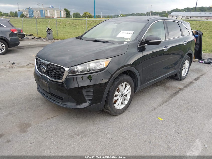 2019 Kia Sorento VIN 5XYPG4A33KG565625 IAAI salvage auction — REAR END, Salvage (Missouri), sold $1,800 on 2026-07-14 (photo 2)
