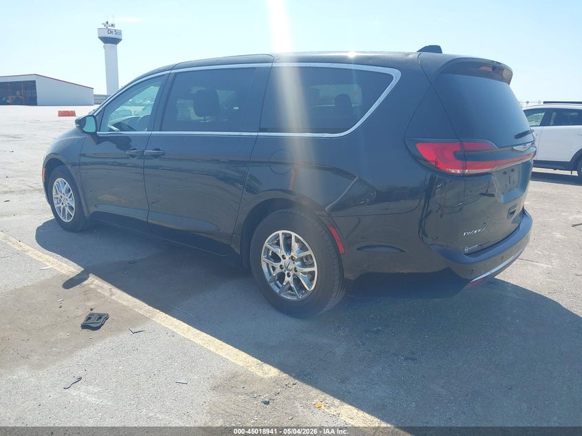 2023 Chrysler Pacifica VIN 2C4RC1BG2PR586568 IAAI salvage auction — HAIL, Salvage (Iowa), sold $9,100 on 2026-07-28 (photo 3)