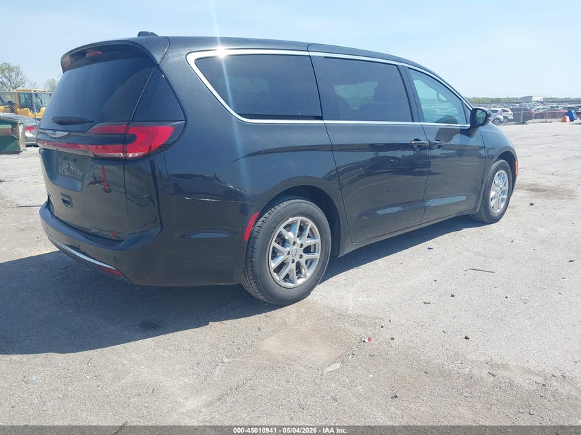 2023 Chrysler Pacifica VIN 2C4RC1BG2PR586568 IAAI salvage auction — HAIL, Salvage (Iowa), sold $9,100 on 2026-07-28 (photo 4)