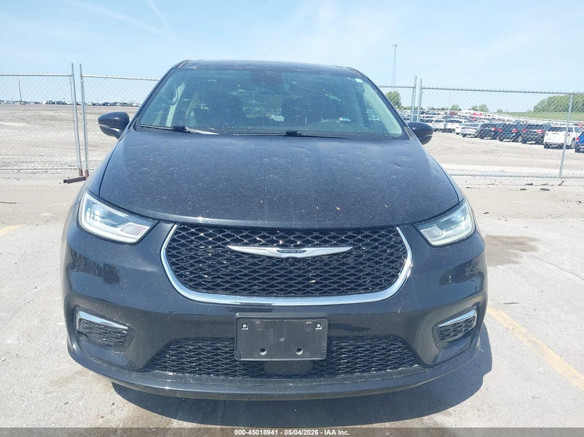 2023 Chrysler Pacifica VIN 2C4RC1BG2PR586568 IAAI salvage auction — HAIL, Salvage (Iowa), sold $9,100 on 2026-07-28 (photo 6)