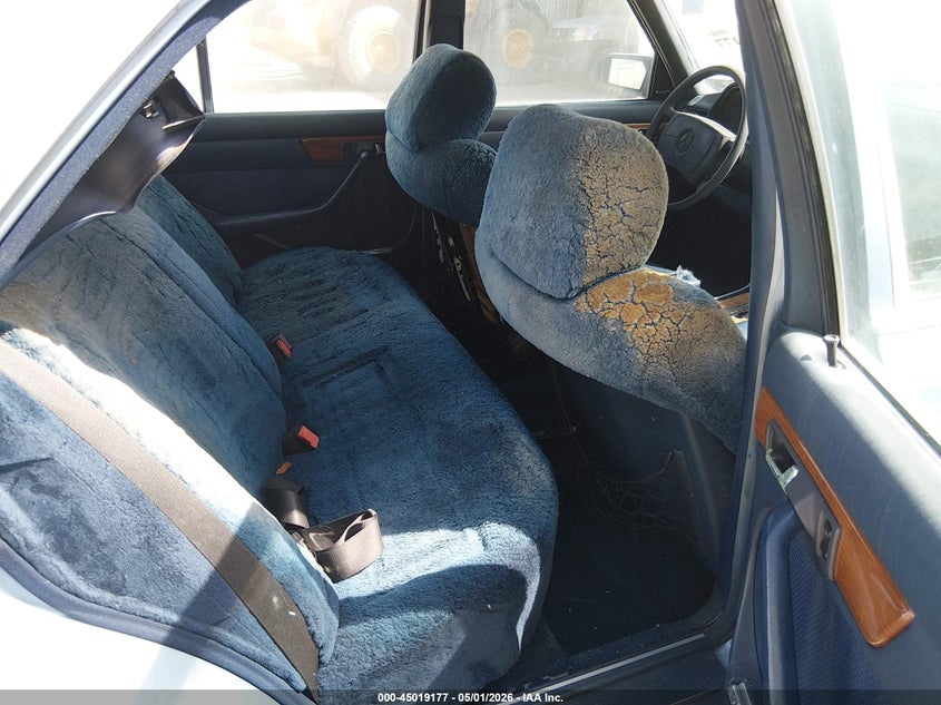 1985 Mercedes-benz 380 VIN WDBCA32D3FA191457 IAAI salvage auction — NORMAL WEAR, Clear - Dealer Only (California), sold $150 on 2026-07-24 (photo 8)