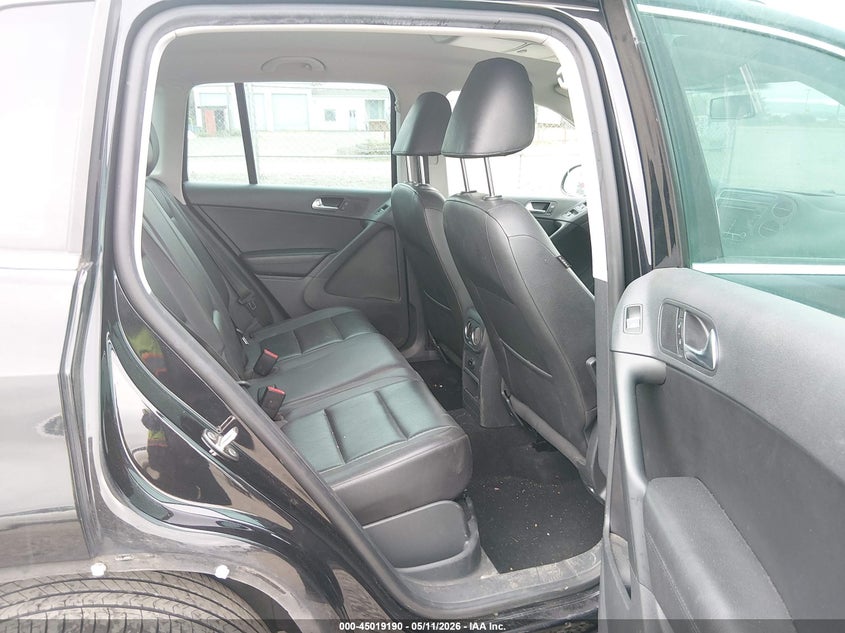 2012 Volkswagen Tiguan VIN WVGBV7AX7CW542188 IAAI salvage auction — FRONT & REAR, Salvage (Oregon), sold $1,000 on 2026-07-06 (photo 8)