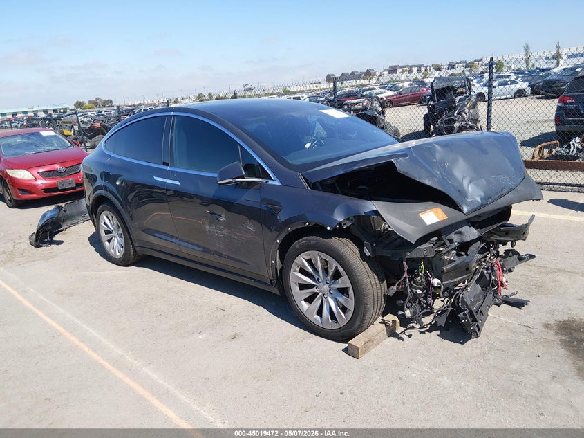 2018 Tesla Model x VIN 5YJXCAE25JF105108 IAAI salvage auction — FRONT END, Salvage (California), sold $6,550 on 2026-07-20 (photo 1)