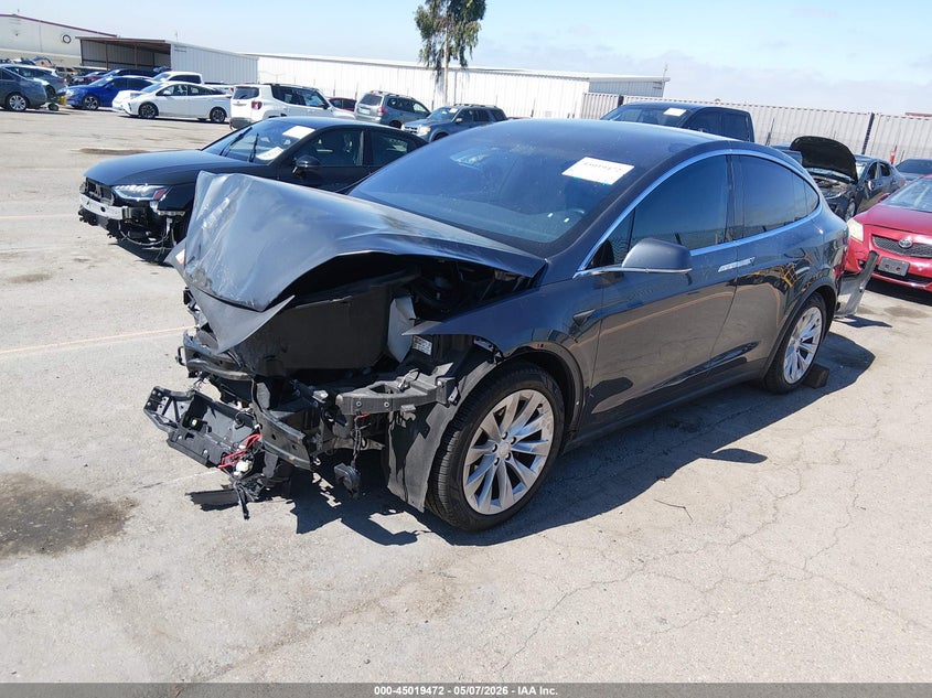 2018 Tesla Model x VIN 5YJXCAE25JF105108 IAAI salvage auction — FRONT END, Salvage (California), sold $6,550 on 2026-07-20 (photo 2)