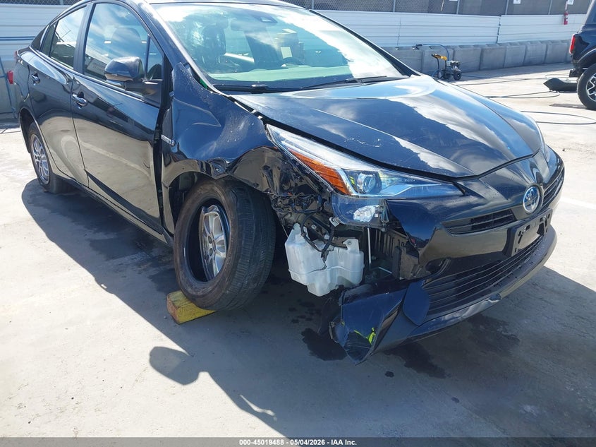 2022 Toyota Prius VIN JTDKAMFU5N3189984 IAAI salvage auction — SIDE, Salvage (California), sold $7,100 on 2026-07-05 (photo 6)