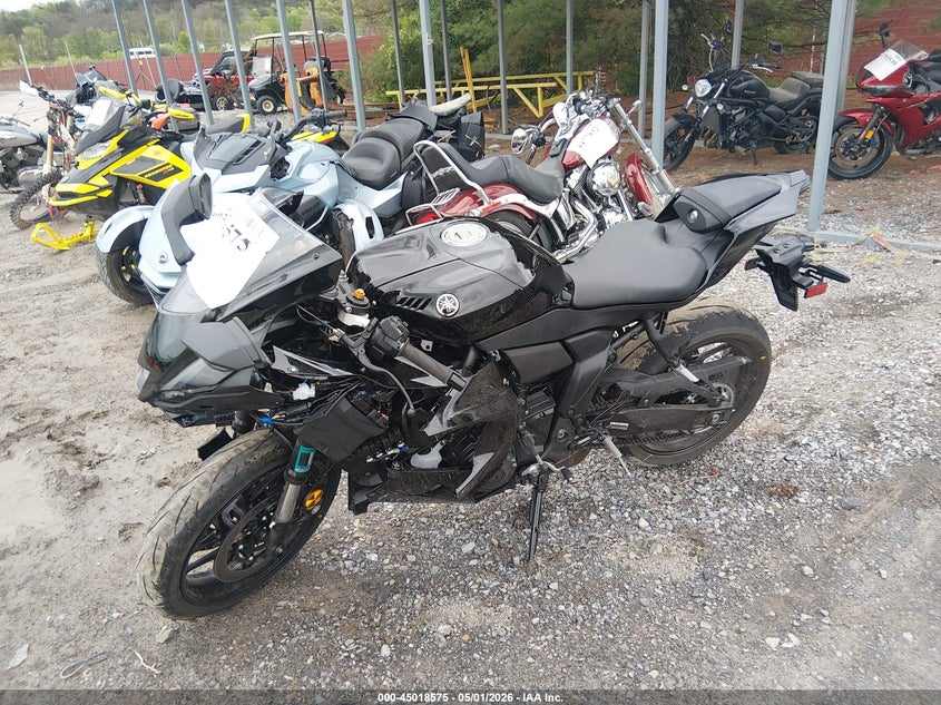 2026 Yamaha Yzf VIN JYARM60E5TA001309 IAAI salvage auction — SIDE, Salvage (Pennsylvania), sold $4,350 on 2026-07-07 (photo 2)