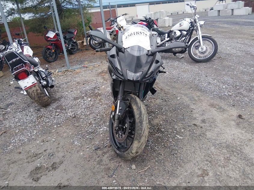 2026 Yamaha Yzf VIN JYARM60E5TA001309 IAAI salvage auction — SIDE, Salvage (Pennsylvania), sold $4,350 on 2026-07-07 (photo 5)