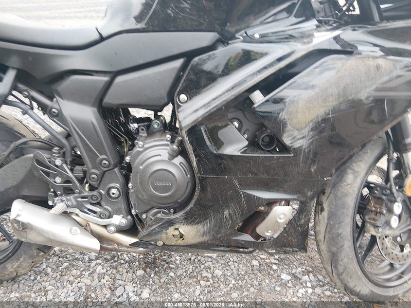 2026 Yamaha Yzf VIN JYARM60E5TA001309 IAAI salvage auction — SIDE, Salvage (Pennsylvania), sold $4,350 on 2026-07-07 (photo 8)