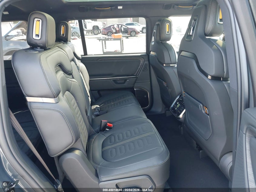 2026 Rivian R1s VIN 7PDSGCBA3TN089073 IAAI salvage auction — LEFT SIDE, Salvage (California), sold $23,600 on 2026-07-09 (photo 8)