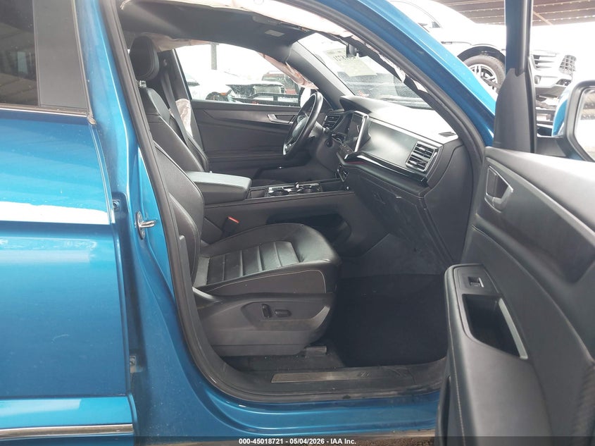 2024 Volkswagen Atlas cross sport VIN 1V2AE2CA3RC241454 IAAI salvage auction — SIDE, Salvage (Arizona), sold $12,900 on 2026-07-28 (photo 5)