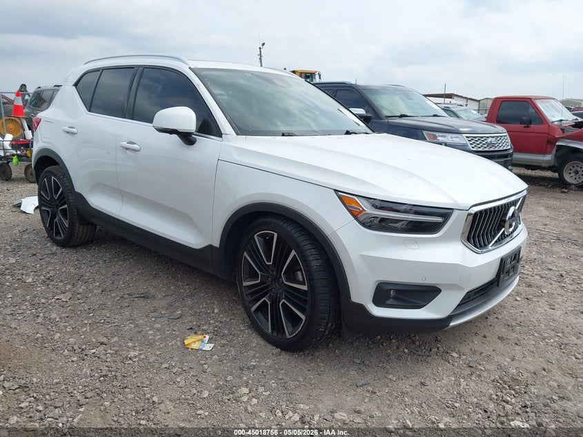 2021 Volvo Xc40 VIN YV4162UL3M2569659 IAAI salvage auction — LEFT FRONT, Original (Texas), sold $8,300 on 2026-07-28 (photo 1)