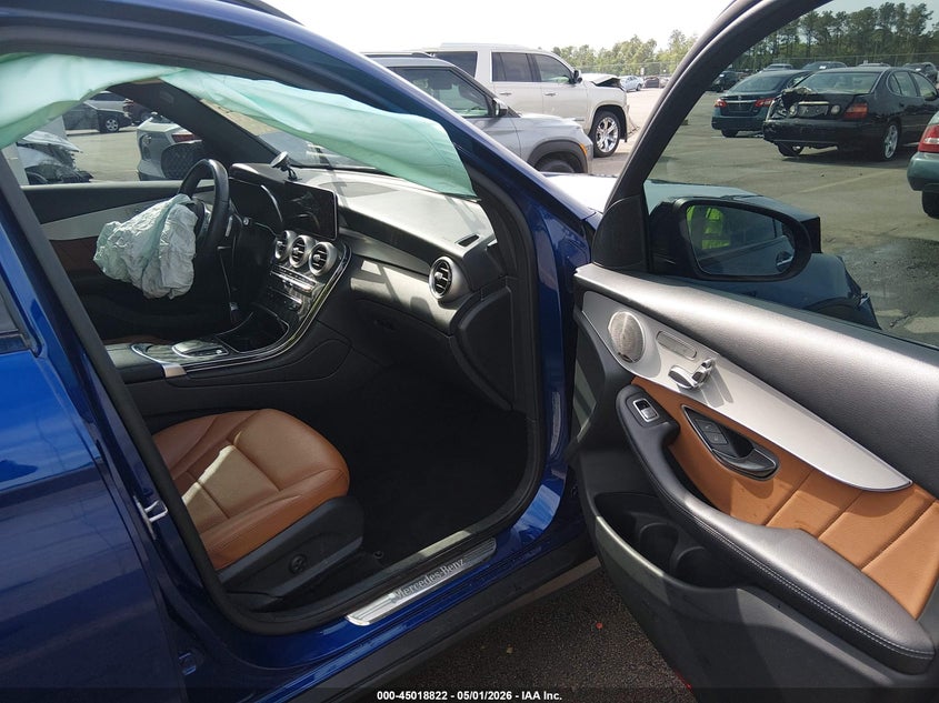 2021 Mercedes-benz Glc VIN W1N0G8DB2MF957814 IAAI salvage auction — RIGHT FRONT, Salvage (South Carolina), sold $9,450 on 2026-07-08 (photo 5)