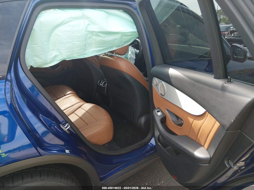 2021 Mercedes-benz Glc VIN W1N0G8DB2MF957814 IAAI salvage auction — RIGHT FRONT, Salvage (South Carolina), sold $9,450 on 2026-07-08 (photo 8)