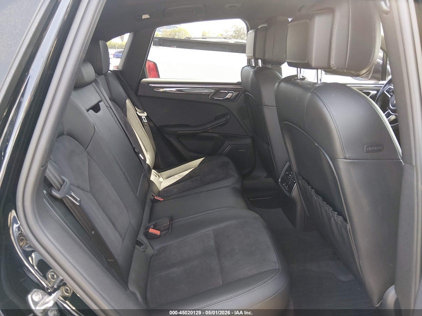 2015 Porsche Macan VIN WP1AB2A59FLB72733 IAAI salvage auction — NORMAL WEAR, Clear-Dealer Only (Montana), sold $7,650 on 2026-07-30 (photo 8)