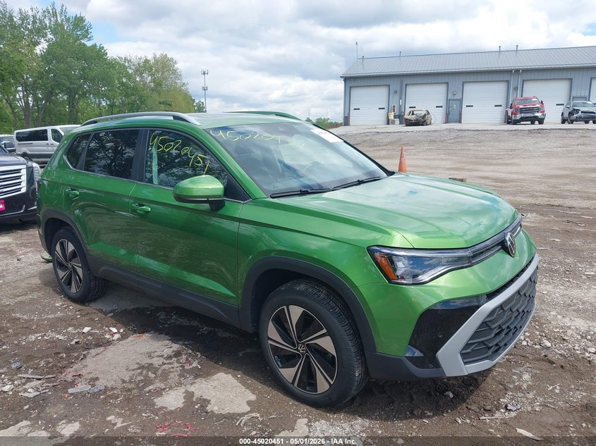 2025 Volkswagen Taos VIN 3VVVC7B20SM034543 IAAI salvage auction — FRONT & REAR, Salvage (Indiana), sold $10,000 on 2026-07-29 (photo 1)